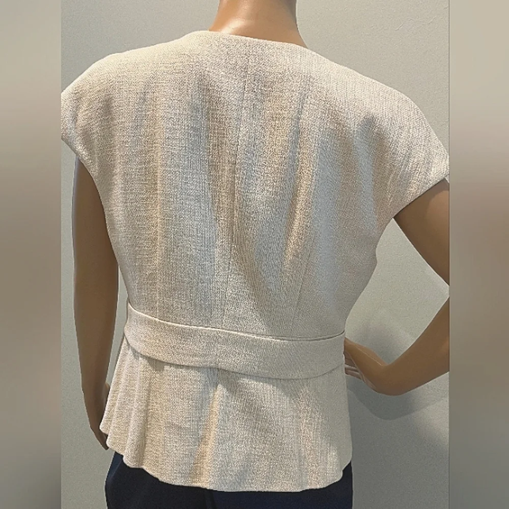 J Crew Cap Sleeve Ivory Textured Vest   Size 8  New With Tags